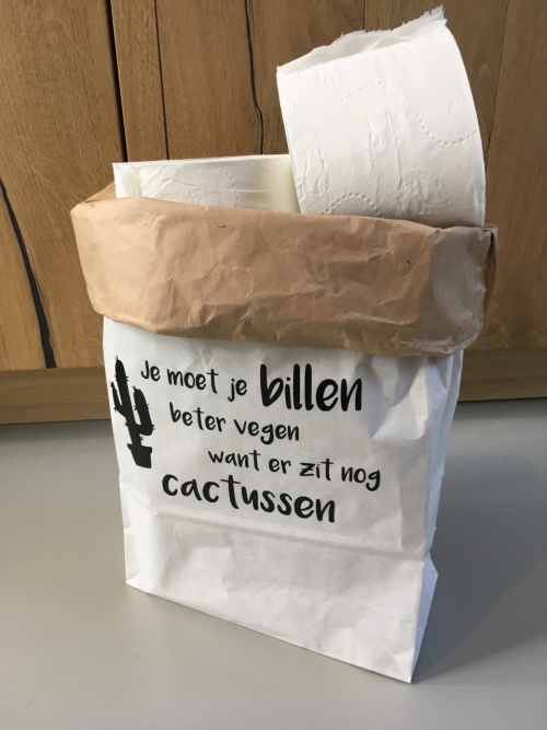 Paperbag toilet met rollen